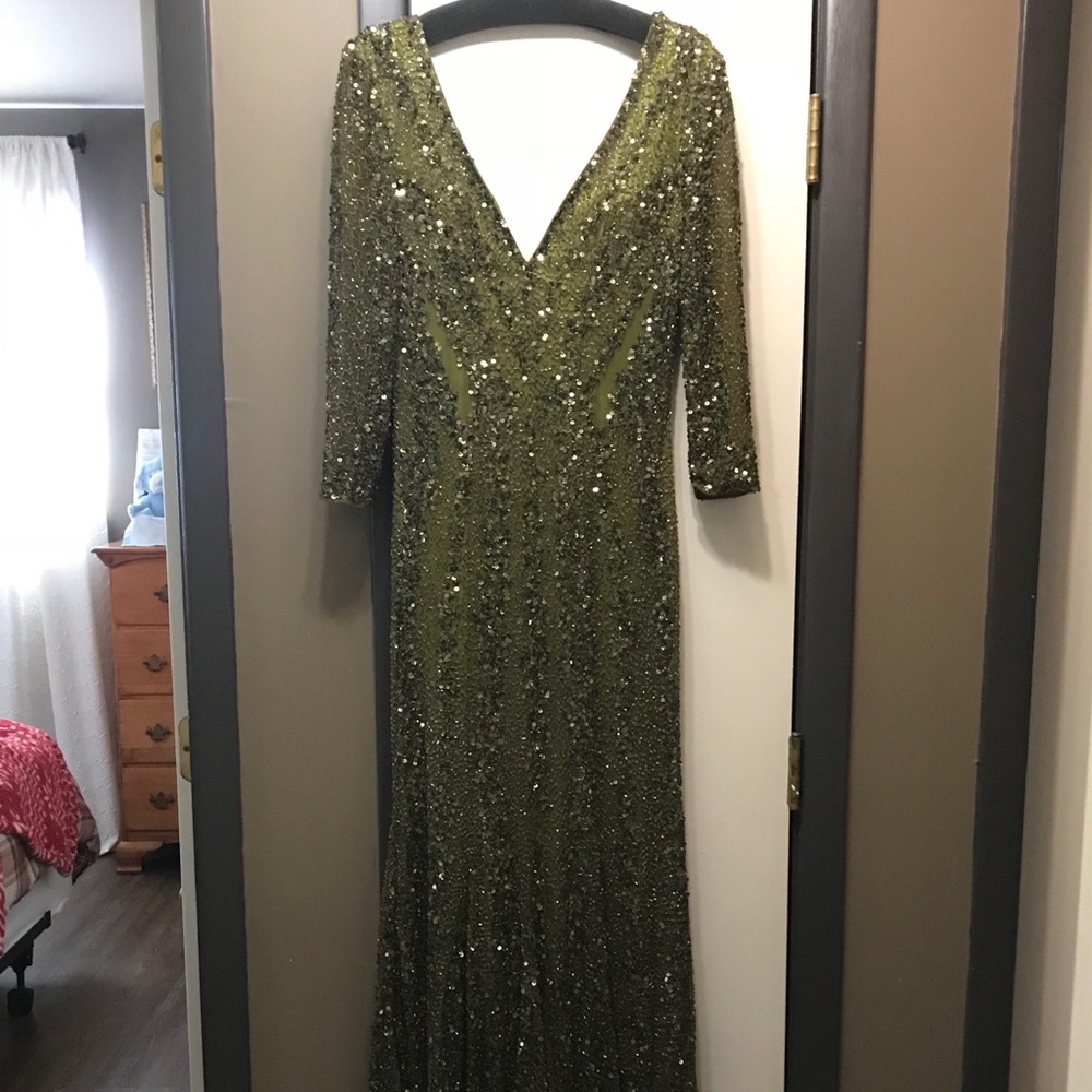 Hunter green sequenced gown